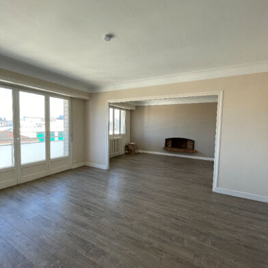 Appartement 4 pièces 845 €