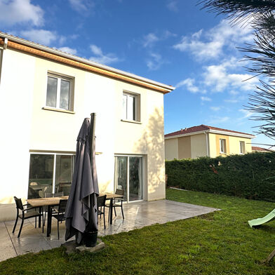 Maison 5 pièces 389000 €