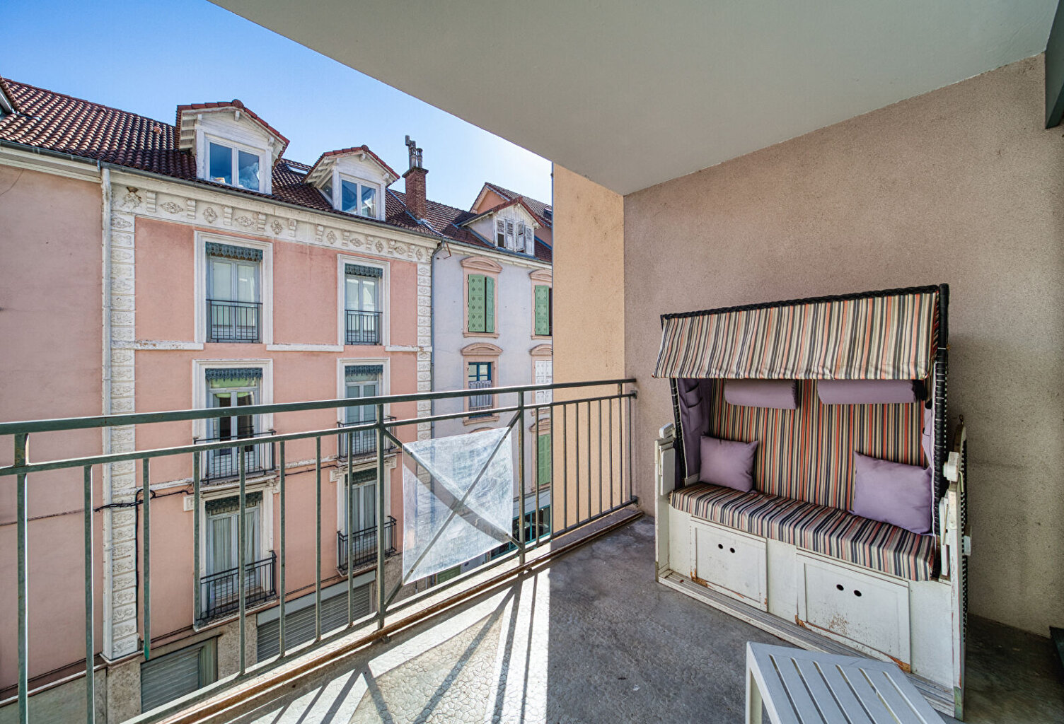 T3 67 m²  Terrasse et Ascenseur - Voiron Gare — photo 1
