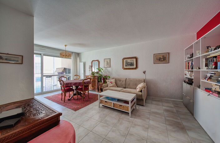 T3 67 m²  Terrasse et Ascenseur - Voiron Gare — photo 3