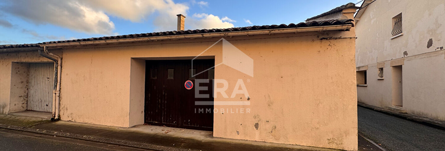 Garage  65 m² à vendre à Bourg (33710)