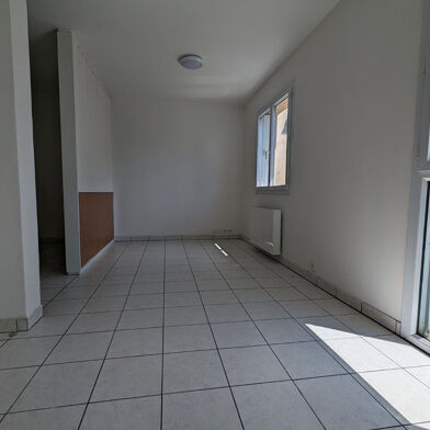 Appartement 1 pièces 384 €