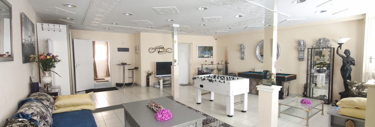 Maison 8 Pièces 250 m² à vendre à Villaines-la-Juhel (53700)