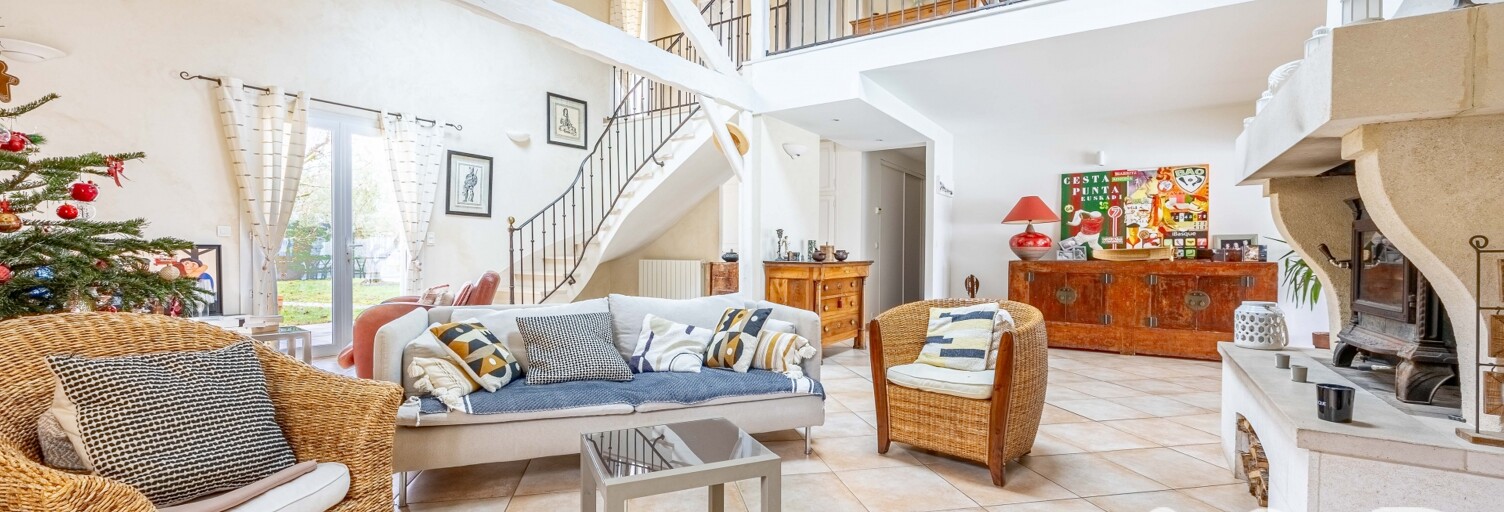 Maison 7 Pièces 250 m² à vendre à Yvrac (33370)