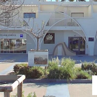 Commerce  990000 €