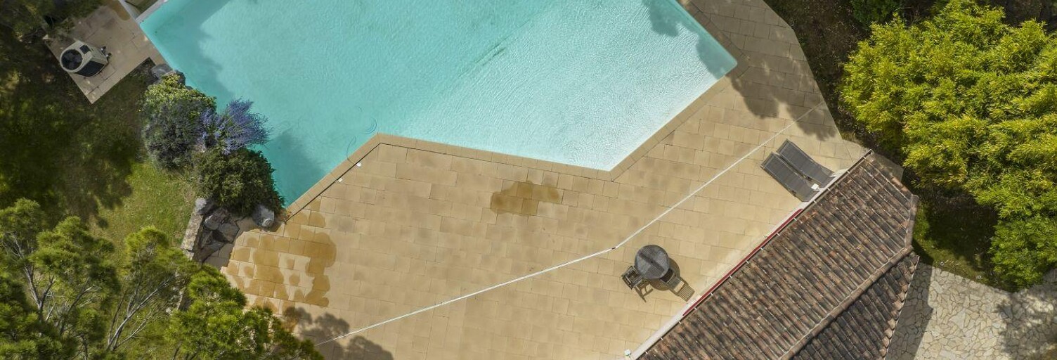 Maison 6 Pièces 300 m² à vendre à Vaison-la-Romaine (84110)