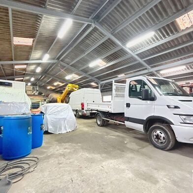 Commerce  1049000 €