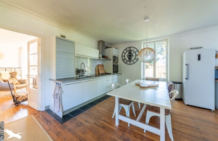 Maison en pierre de 8 pièces principales — photo 2