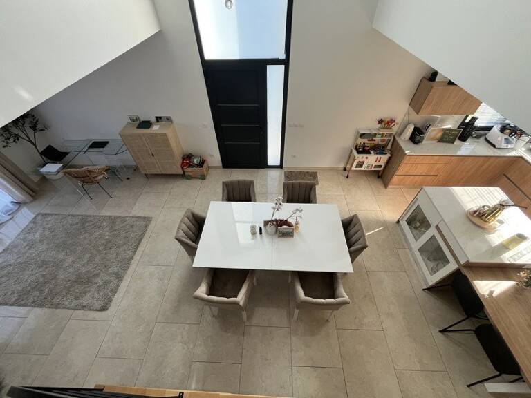 Contemporaine de 4 pièces principales — photo 1