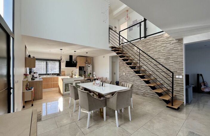 Contemporaine de 4 pièces principales — photo 2