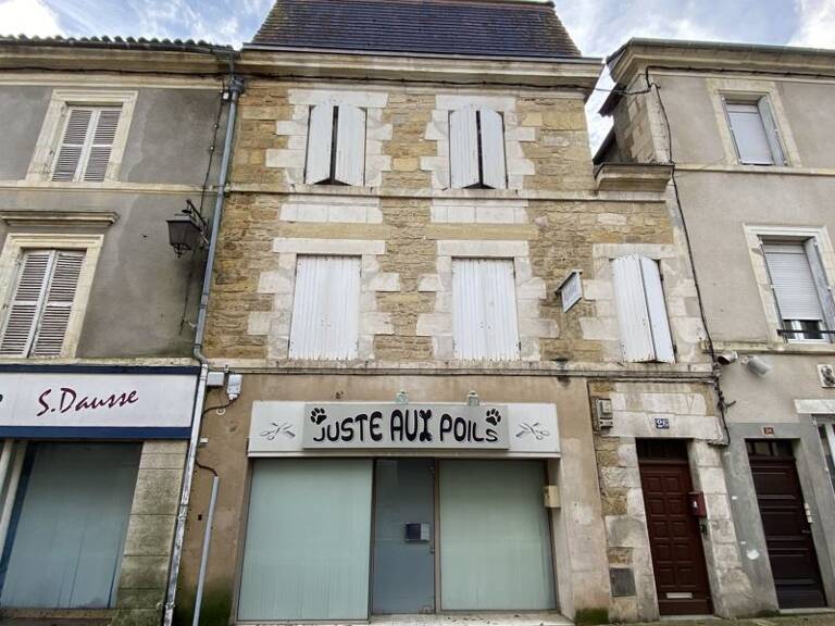 Immeuble   — photo 1