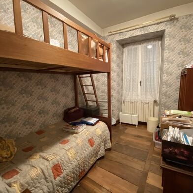 Immeuble  108600 €