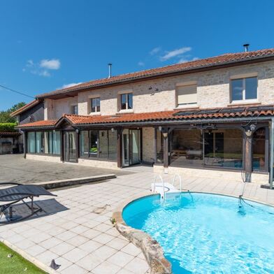 Maison 8 pièces 296000 €
