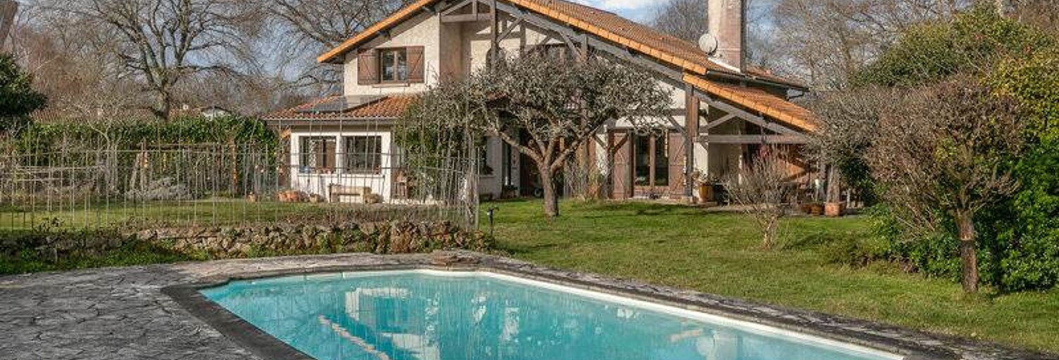 Maison 7 Pièces 201 m² à vendre à Saint-Jean-d'Illac (33127)