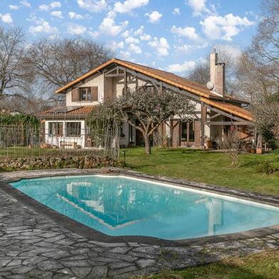 Maison 7 pièces 581056 €