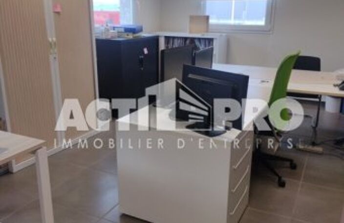 Bureaux à louer — photo 3