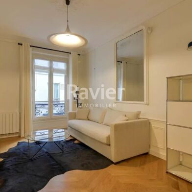 Appartement 3 pièces 2495 €
