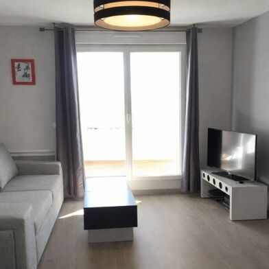 Appartement 2 pièces 825 €