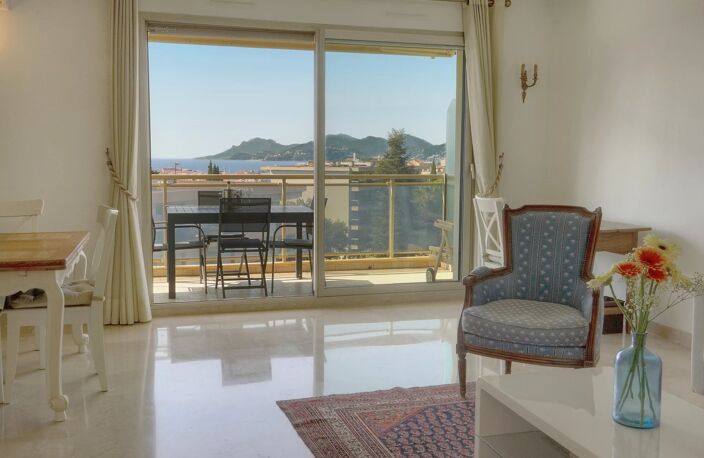 Dernier étage - Cannes - Vue mer — photo 3