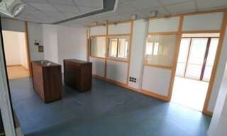 Immeuble  700 m² à louer à Villefranche-sur-Saône (69400)