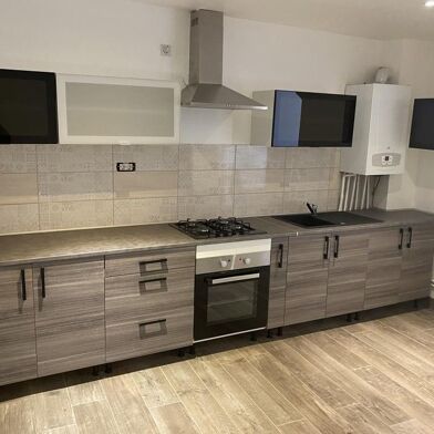 Maison 4 pièces 817 €