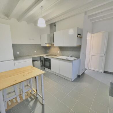 Appartement 1 pièces 900 €