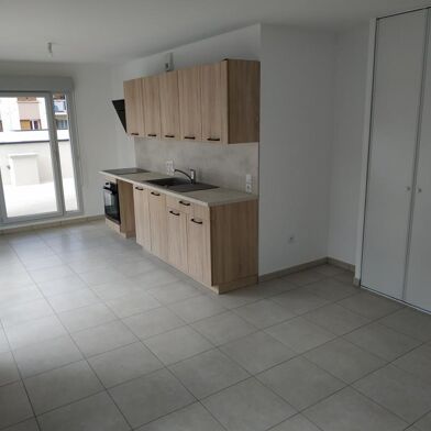 Appartement 3 pièces 955 €