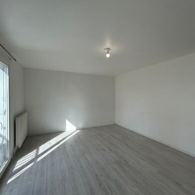 Appartement 3 pièces 535 €