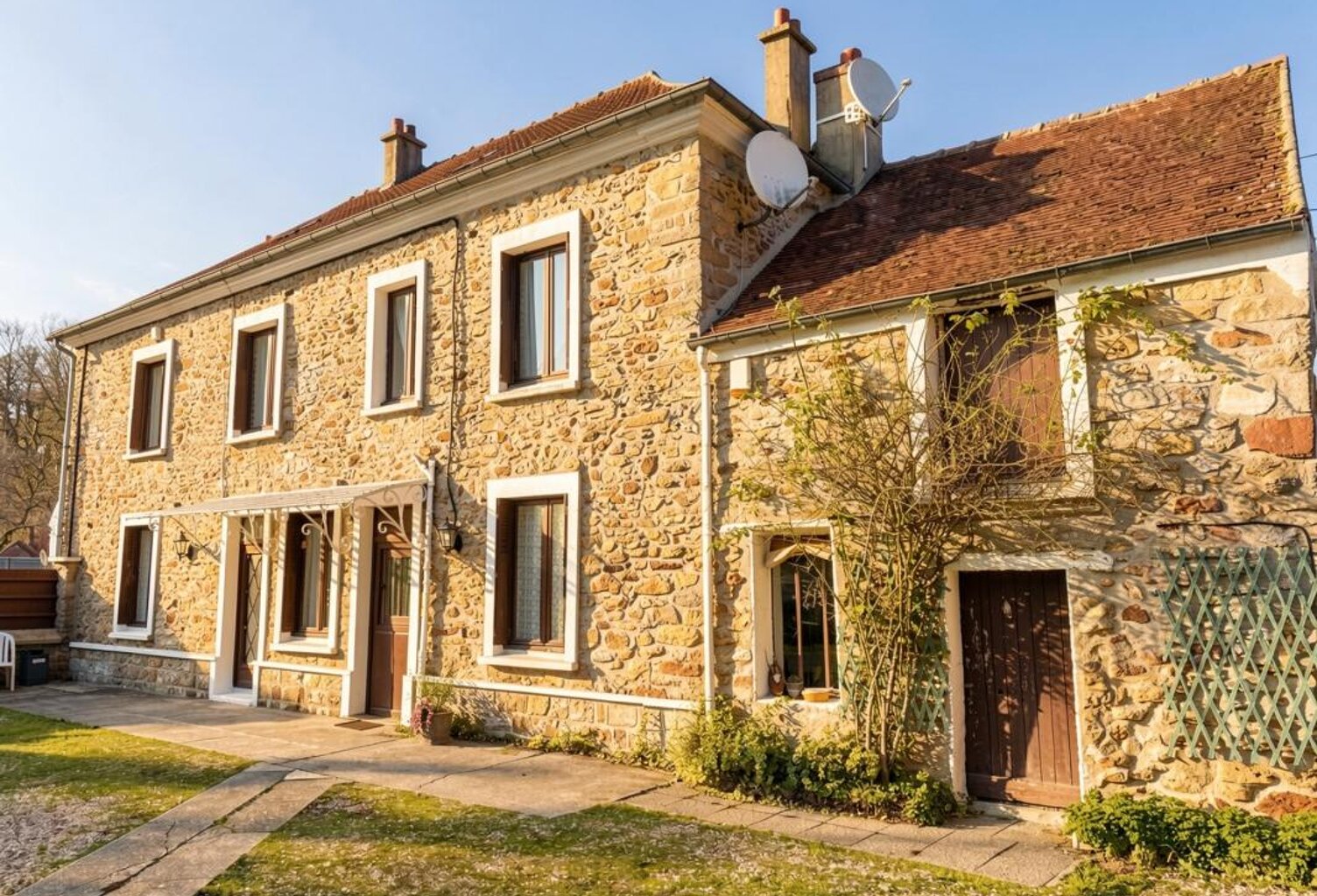 LIVERDY EN BRIE (77) - Maison 5p - 150m² — photo 1