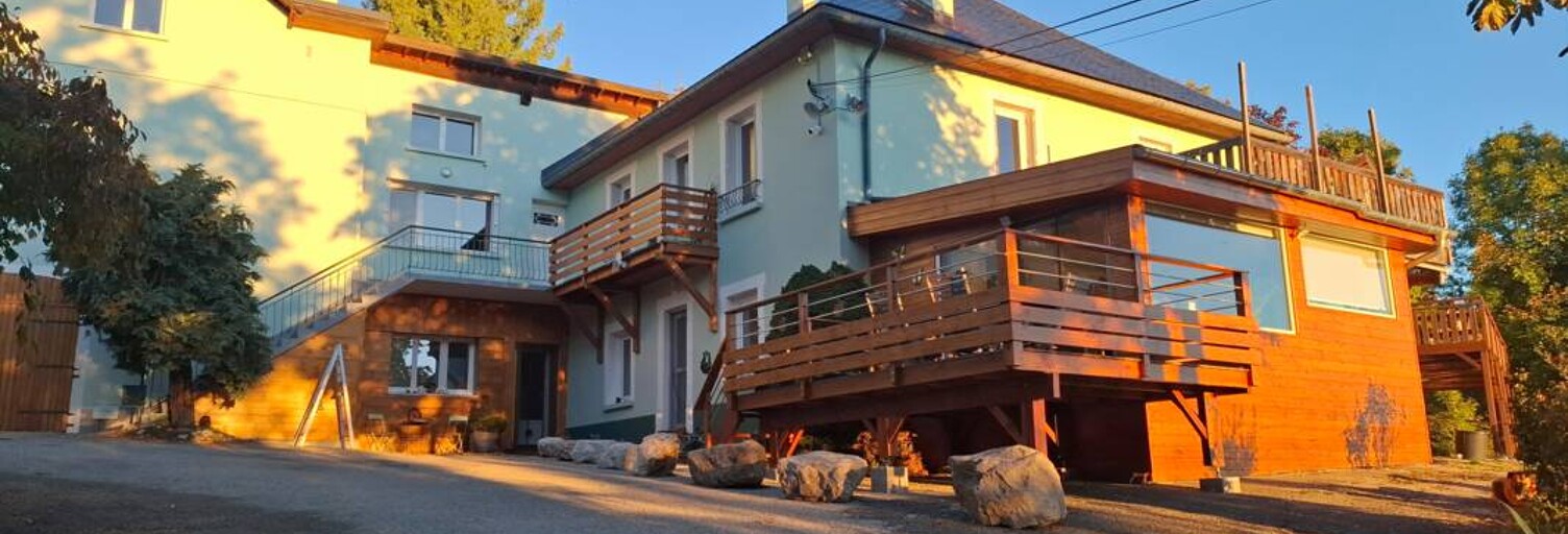 Maison 21 Pièces 409 m² à vendre à Manteyer (05400)