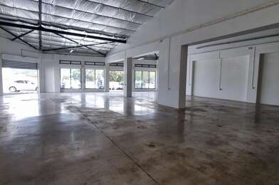 Commerce 2 pièces 6429 €