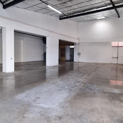 Commerce 2 pièces 8010 €