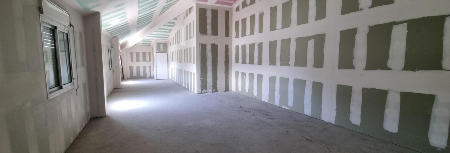 Bureau 2 Pièces 170 m² à louer à Saint-Pierre (97410)