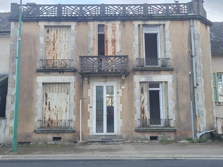 Maison Lanuejouls 9 pièce(s) 190 m2 — photo 1