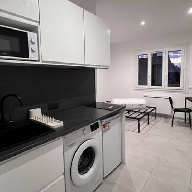 Appartement 1 pièces 702 €