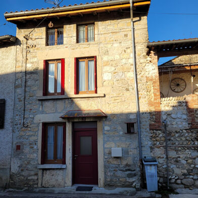 Maison 4 pièces 860 €