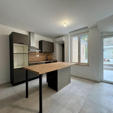 Maison 5 pièces 1500 €