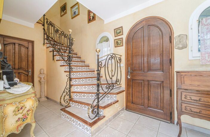 VILLA AVEC PISCINE - GARAGE LA CIOTAT 13600 — photo 3