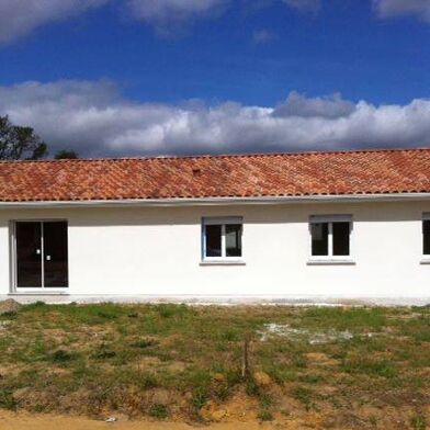 Maison 5 pièces 1020 €