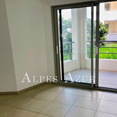 Appartement 1 pièces 712 €