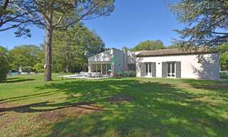 Maison 5 Pièces 149 m² à louer à Roquefort-les-Pins (06330)