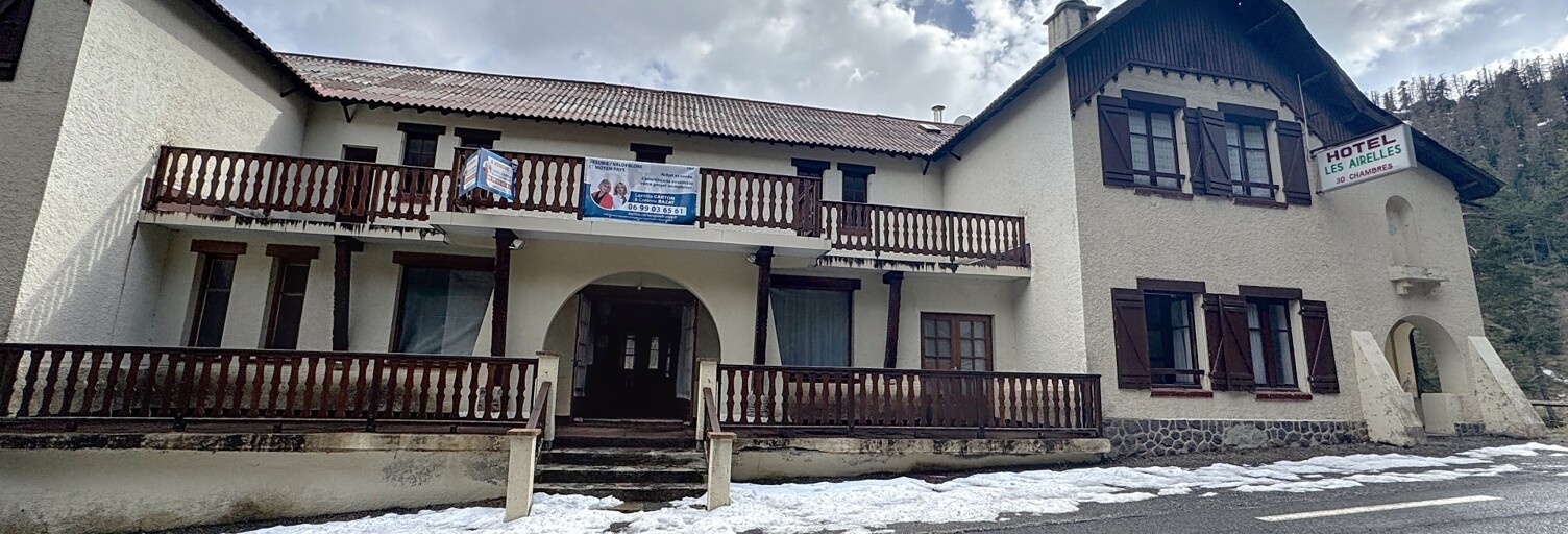 Immeuble  1963 m² à vendre à Valdeblore (06420)