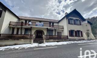 Immeuble  1963 m² à vendre à Valdeblore (06420)