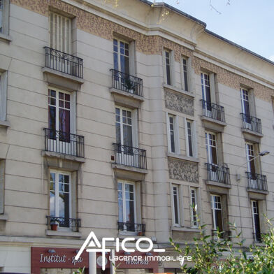 Appartement 3 pièces 700 €