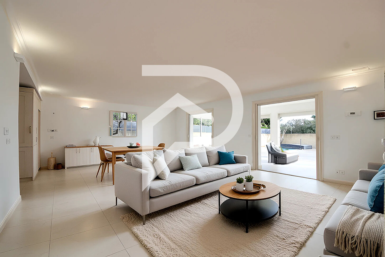 Villa / Maison  T5 à vendre Saint-Laurent-d'Aigouze 30220