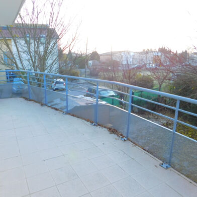 Appartement 4 pièces 890 €