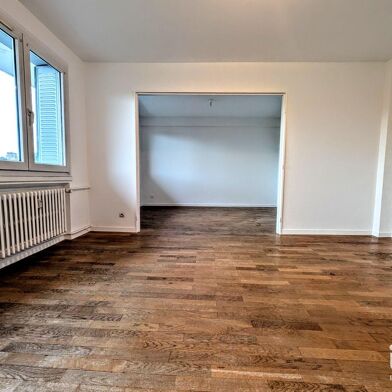 Appartement 4 pièces 1334 €