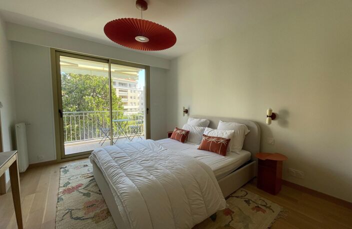 Cannes Palm Beach ravissant appartement T2 rénové à 100 m des plages — photo 5
