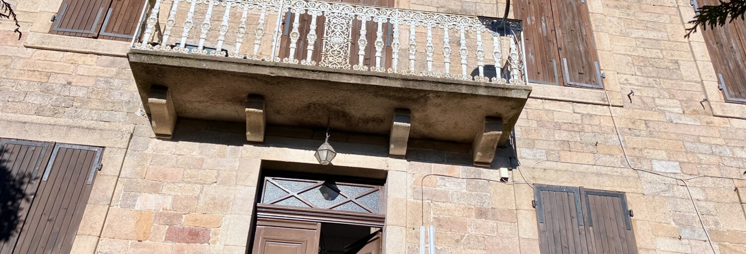 Maison 7 Pièces 183 m² à vendre à Pérols-sur-Vézère (19170)