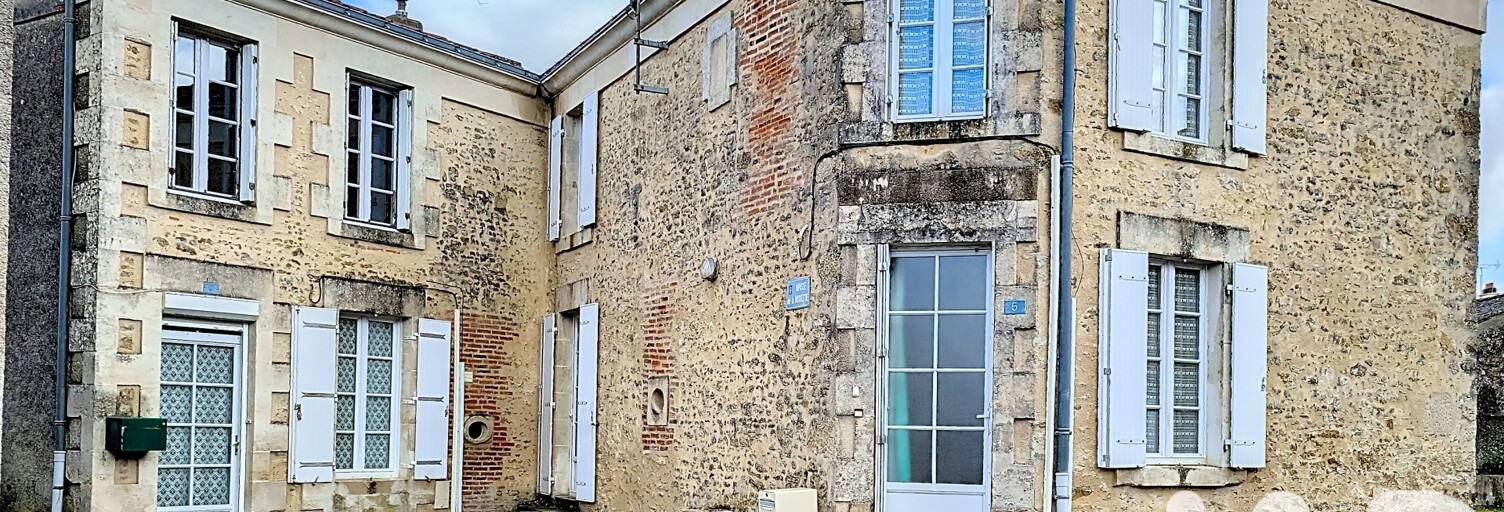 Maison 6 Pièces 220 m² à vendre à Sigournais (85110)